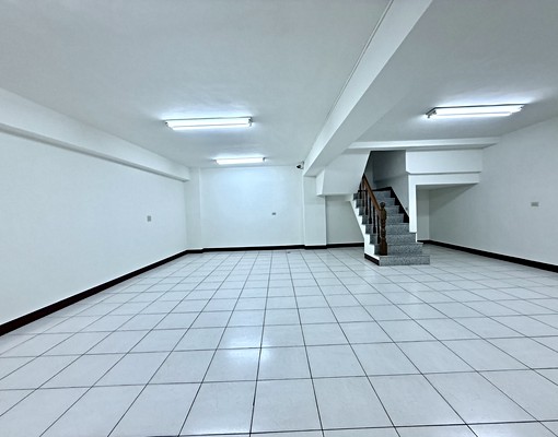 🌏大面寬/一樓門面/文教商圈稀有釋出🌏 - Image 11