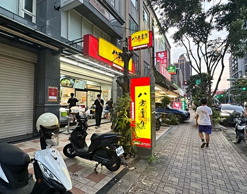 青埔高鐵站前二樓店面=樂居青埔小樂 - Image 5