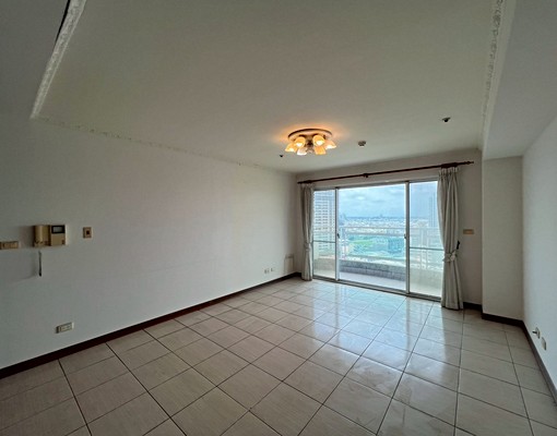 北區太子龍公園南路臨安路高樓層景觀宅4房平車 - Image 1