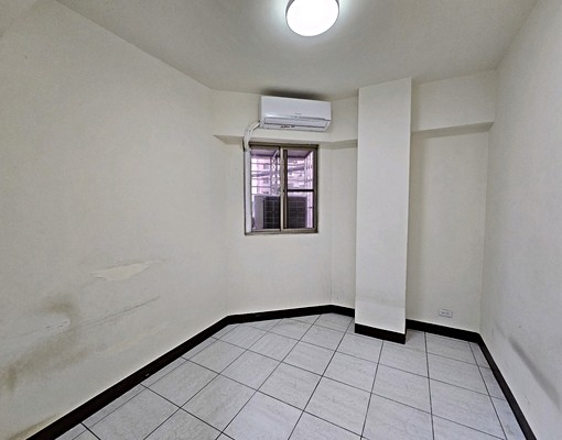 社宅/龍和一街採光三房/可補助入籍 - Image 4