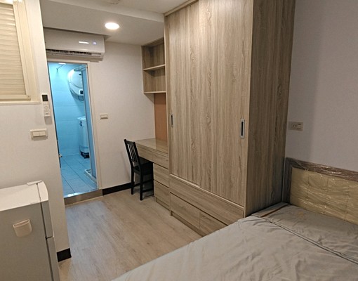 頂溪文化獨立陽台設備套房可租補 - Image 1