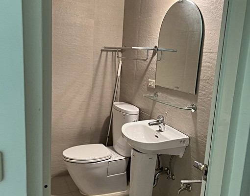 屋主自租|近大遠百商圈|鬧中取靜|生活機能佳|拎包入住 - Image 8