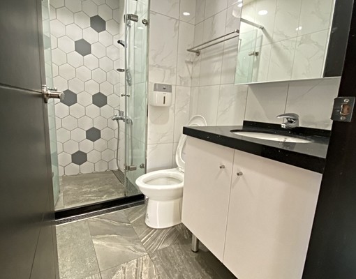 洲子洋重劃區，屋新屋況佳，三房兩廳兩衛浴，附車含管 - Image 5