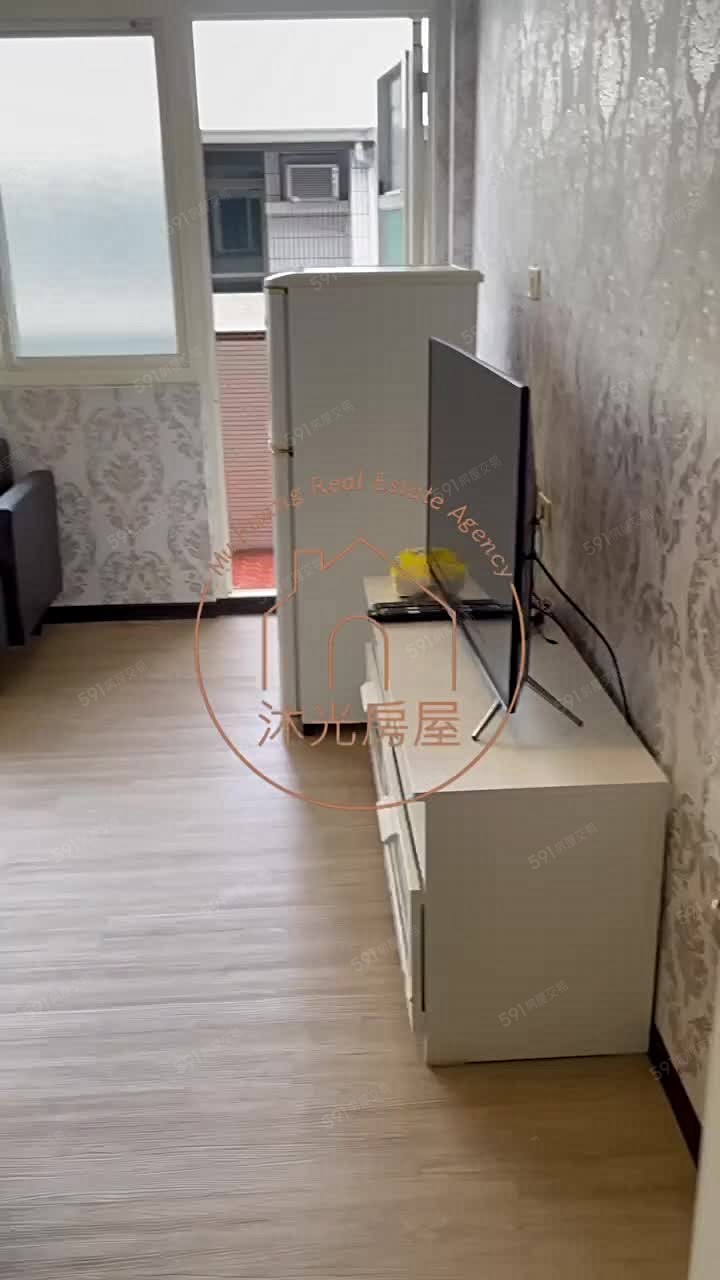 沐光房屋~夢時代可寵獨洗獨曬陽台套房 - Image 1