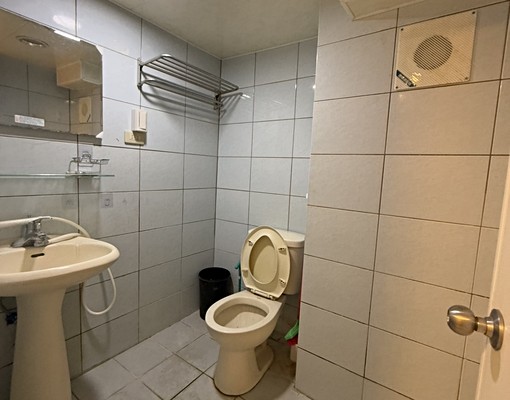 【巧克力花園】🏠挑高樓中樓套房🏠使用空間大 - Image 2