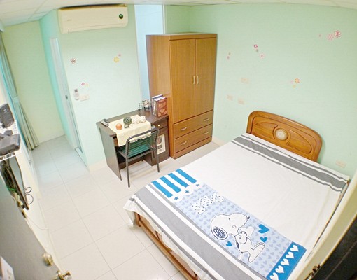 中國醫一中街~超低價~稀有陽台~學生首選.可短租 - Image 1