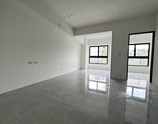 多城市2新成屋全新未住有車位 - Image 1