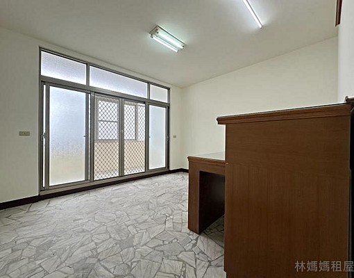 近善糖國小➪屋況良好透天車墅5房/可租補戶籍/員工宿舍 - Image 10
