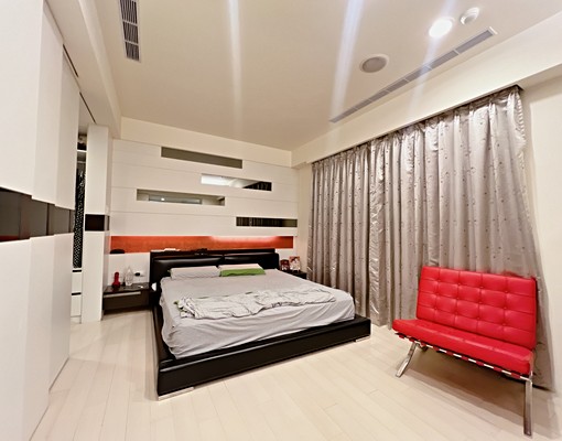 玖憶推薦👍稀有4房雙車|近家樂福商圈 - Image 8