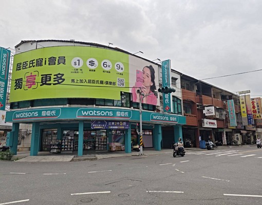 永康區中正路上黃金店住／文武百業住商合一／地段醒目車水馬龍 - Image 3