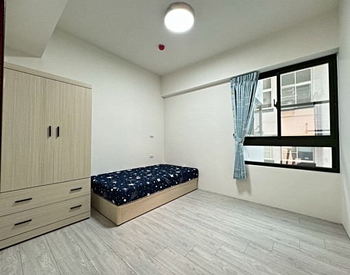 興城團隊-成大採光兩房傢俱家電齊全 - Image 4