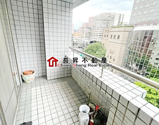 信義安和~優質社區~高樓正三房~含管可寵 - Image 15