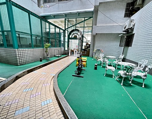 微笑公園旁漂亮兩房車位 - Image 3
