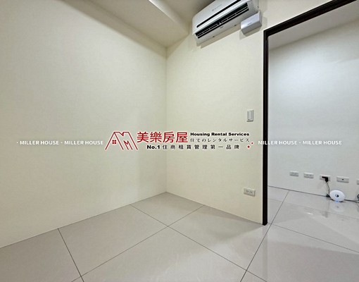 美樂*北門*近北車*有陽台*正三房*屋齡新*家具可談*首租* - Image 9