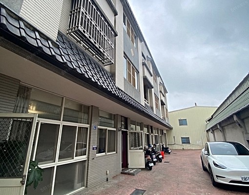 棒球場昌平路74道路旁/全新裝潢巷內透天1~4樓/可寵可神明 - Image 2