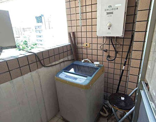 芙洛麗巨城新竹女中旁~優質採光明亮2+1房~屋況優附家電可寵 - Image 12