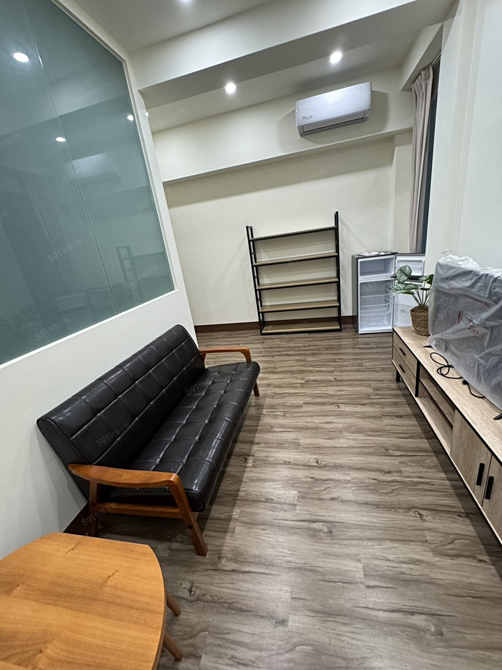 三樓 一房一廳 (11坪)-13000