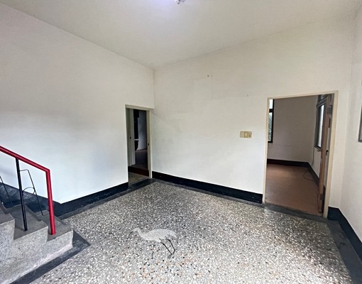 近市政路6大房三車位透天厝 - Image 8