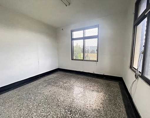 近市政路6大房三車位透天厝 - Image 12