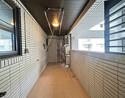 蘆洲站/高樓層河景/稀有大四房/可入籍租補附車位家具冷氣 - Image 11