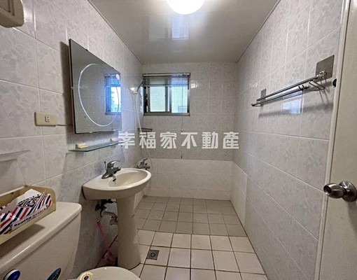 (租)東區*市立醫院大坪數四房平車 - Image 9