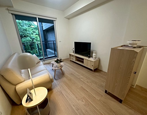 ~~鳥語花香,全新家具電(以含稅)~~ - Image 1