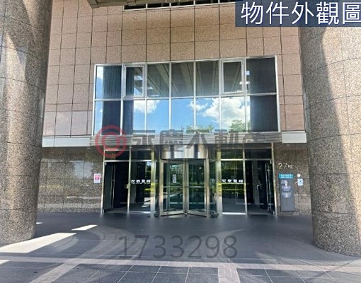淡水中山路熱鬧店面1樓~3樓使用空間大✨ - Image 1