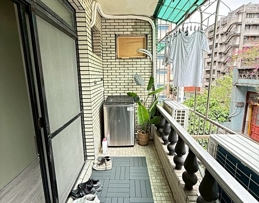 西門站近全新雅房‧垃圾代收‧含網路‧天然瓦斯‧共用廚房陽台 - Image 6