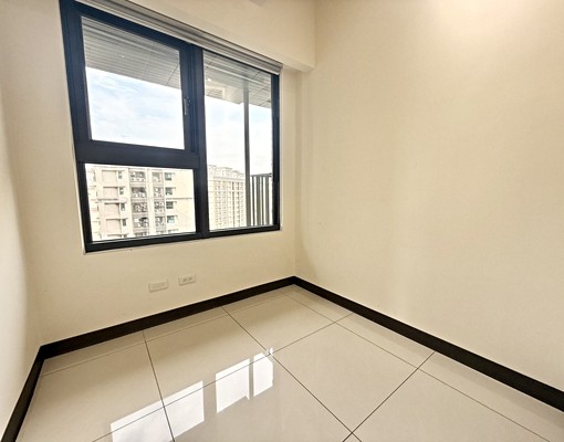 可租補⭐免服務費⭐正義聯盟三房車⭐五泰趙S - Image 3