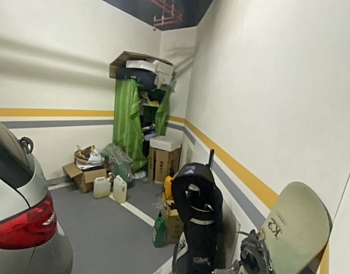 六張犁站旁室內平面停車位很大可停大車可放雜物 - Image 8