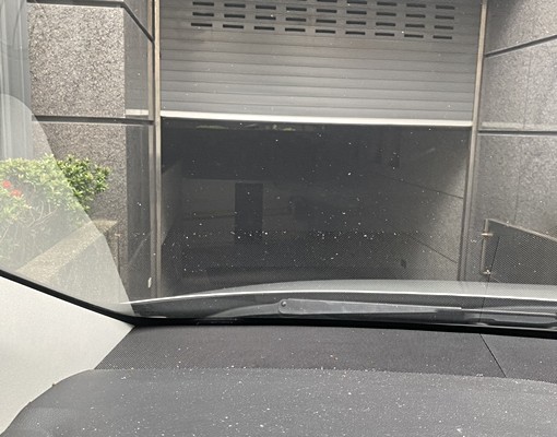 六張犁站旁室內平面停車位很大可停大車可放雜物 - Image 11
