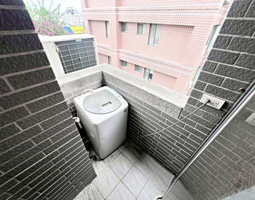 租屋補助🌞室內機車位🌞衛浴開窗🌞陽台獨洗🌞大空間 - Image 10