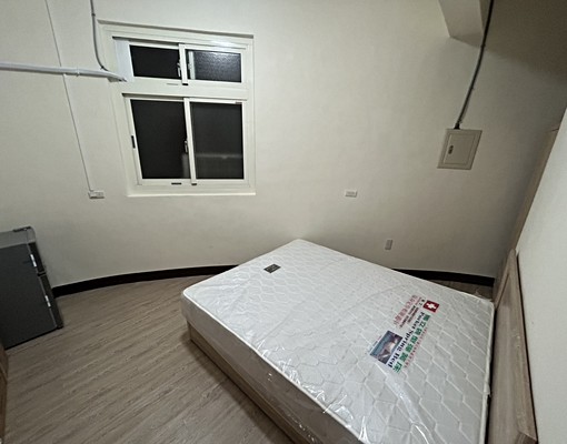 近健行科大林森中原商圈開窗寵物雅房可補助可短租 - Image 1