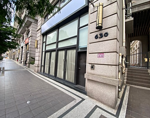 (街邊店住招租)元智生活圈優質臨轉角挑高金店面 - Image 6