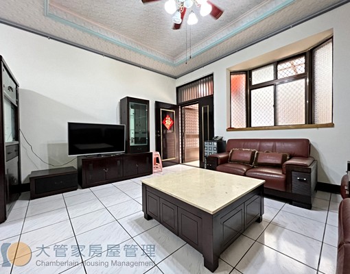 稀有物件大坪數透天美屋出租有車庫 - Image 2