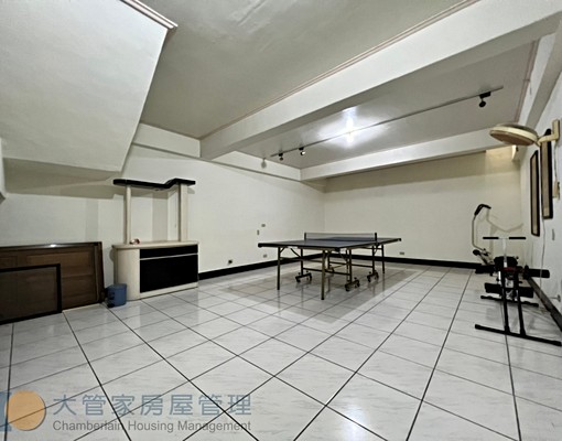 稀有物件大坪數透天美屋出租有車庫 - Image 6