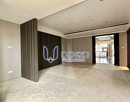 信義區稀有樓中樓|3套房+獨立傭人房|近百貨商圈 - Image 3