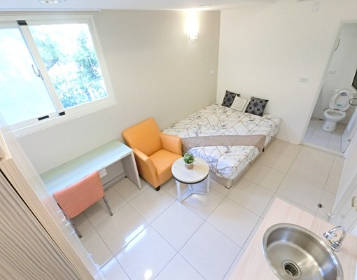 秒殺🍂近中國醫✨陽台獨洗曬✨流理台✨機車位✨衛浴開窗 - Image 1