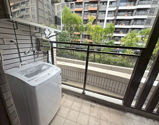 A10山鼻站🏠全新裝潢美套房~有陽台可曬衣(B室） - Image 6