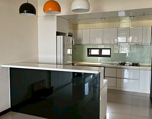 高鐵特區四改三房附車位 - Image 1