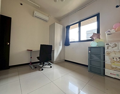 高鐵特區四改三房附車位 - Image 3