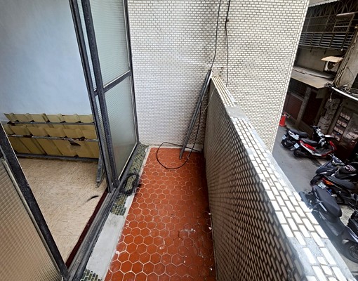 ●介壽路旁低樓層●2房大空間●價格甜 - Image 4