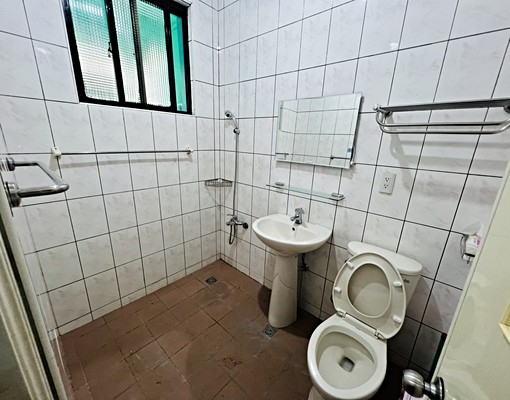 新整理美寓三房可戶籍-方正屋況優-神近家樂福 - Image 13