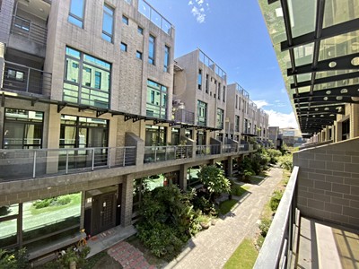 宜蘭市新月廣場旁新月帝堡花園別墅