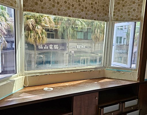 女中路超值雅房|近宜大|可寵可炊|生活機能佳|歡迎學生 - Image 1