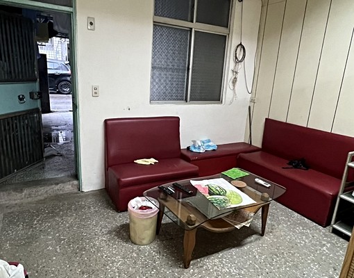 梅高路梅岡透天分租一樓前院停車 - Image 8