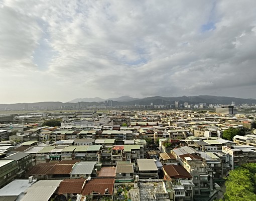 民生社區旁海華大樓高樓景觀4房 - Image 1