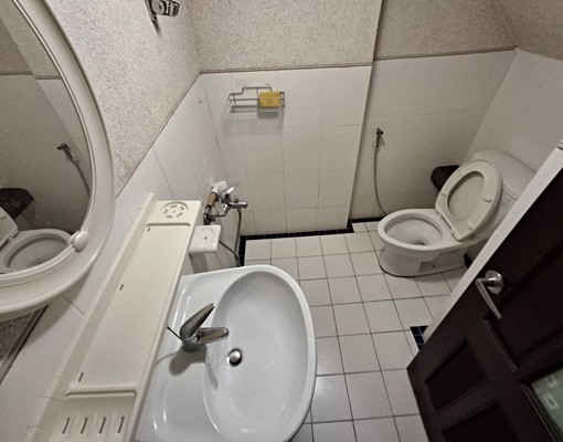 🈵東區近成大/大雅房家電齊全(衛浴.大露台專屬)🈵 - Image 6