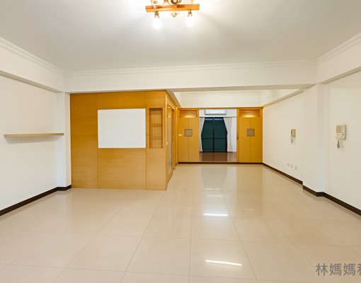 🈵安平區電梯透天-間間套房🈵 - Image 1