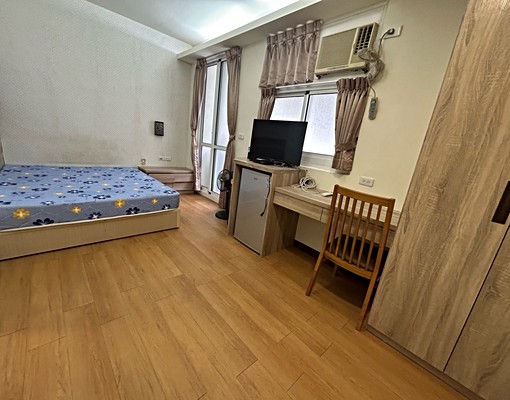 高師大絕美獨立陽台分租套房 - Image 1